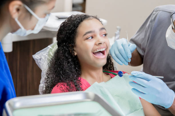 Best Emergency Tooth Extraction in Nokomis, IL